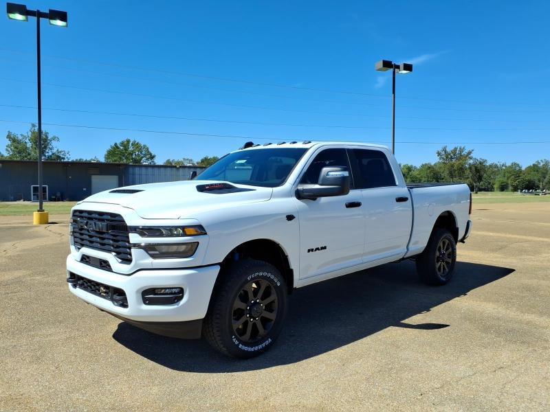 RAM 2500 Tradesman Crew Cab SWB 4WD 2027