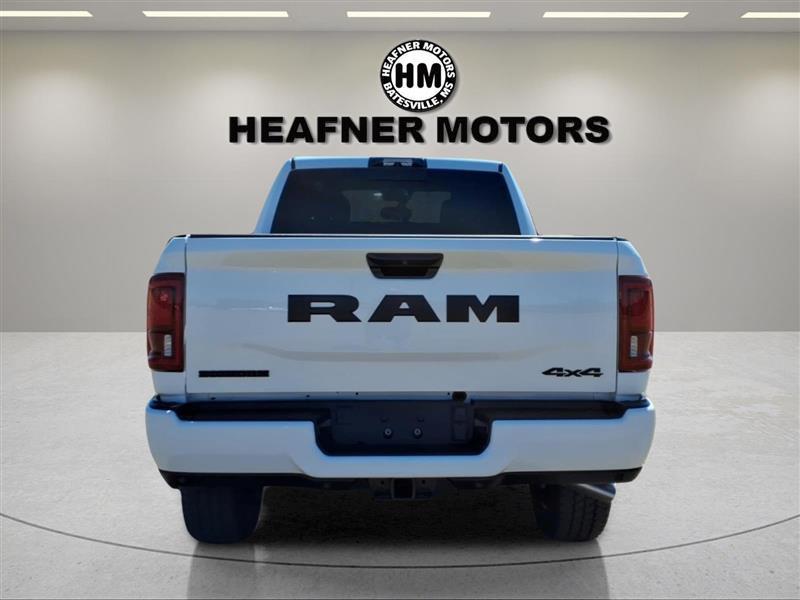 RAM 2500 Tradesman Crew Cab SWB 4WD 2027