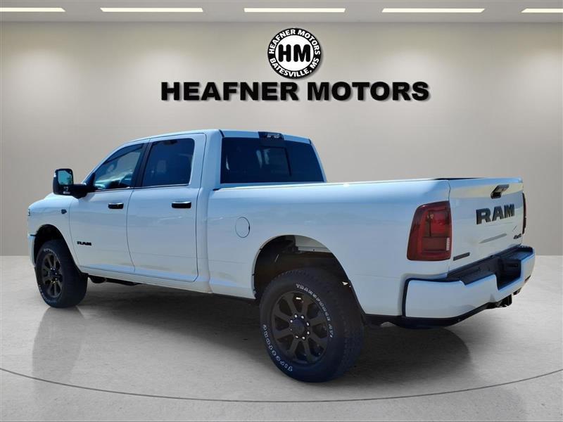 RAM 2500 Tradesman Crew Cab SWB 4WD 2027