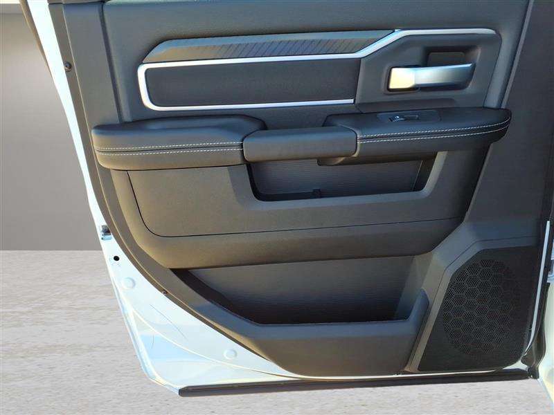 RAM 2500 Tradesman Crew Cab SWB 4WD 2027