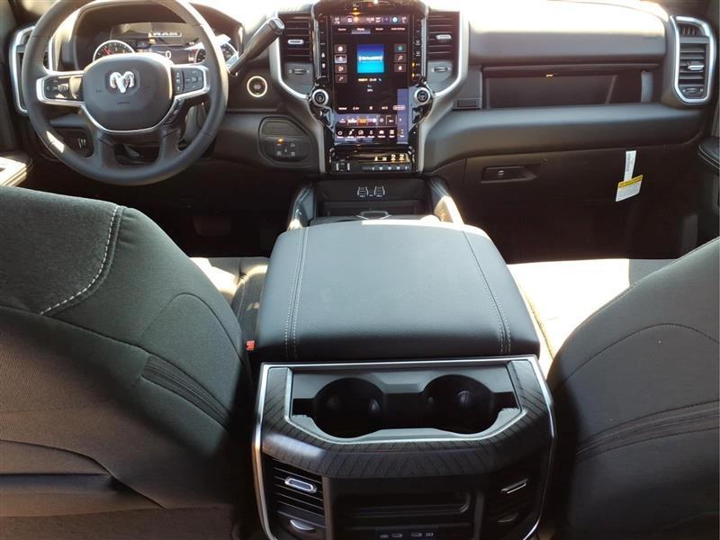RAM 2500 Tradesman Crew Cab SWB 4WD 2027