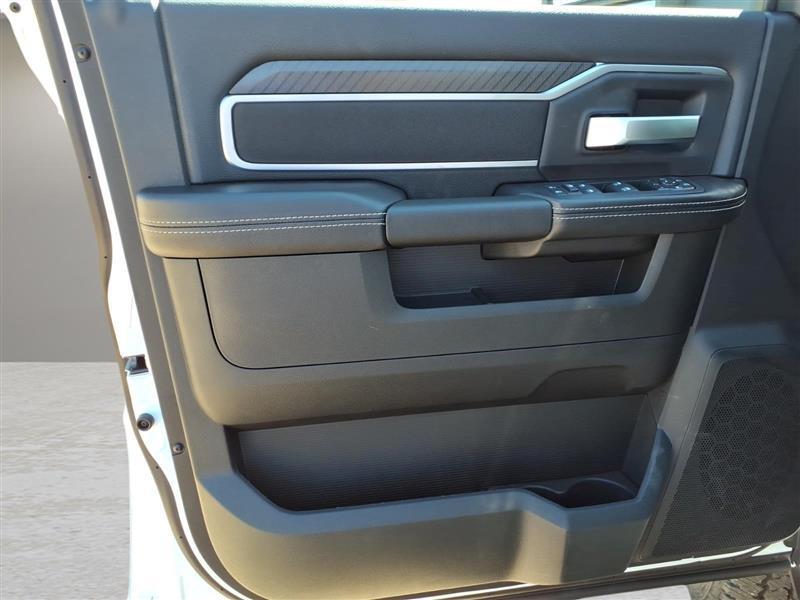 RAM 2500 Tradesman Crew Cab SWB 4WD 2027