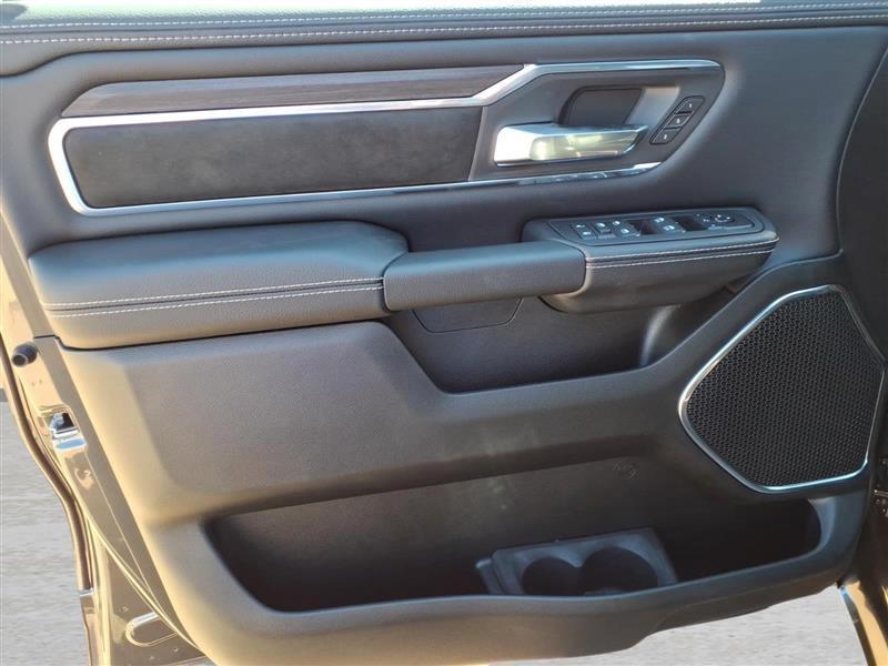 RAM 1500 Laramie Crew Cab SWB 4WD 2027