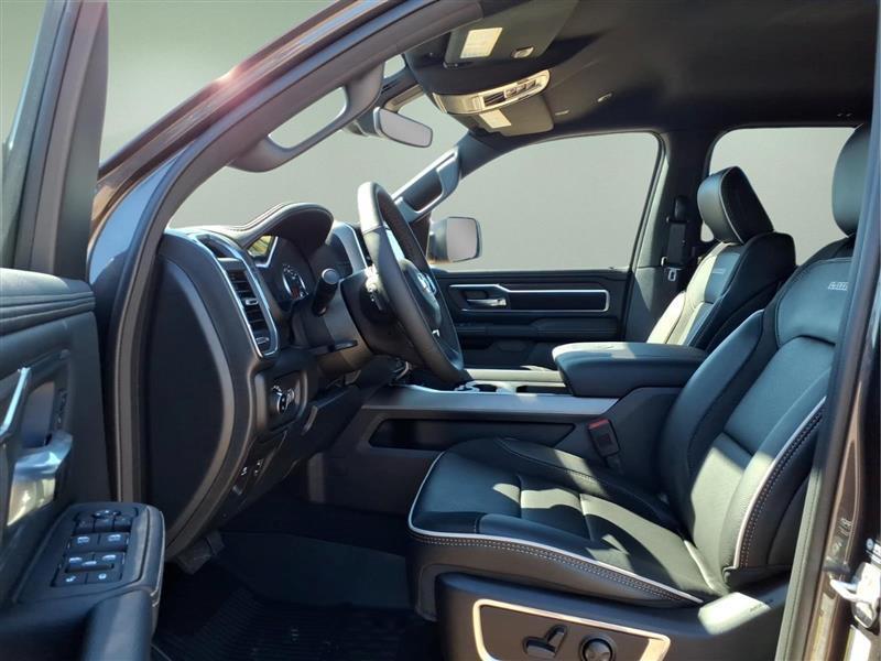 RAM 1500 Laramie Crew Cab SWB 4WD 2027