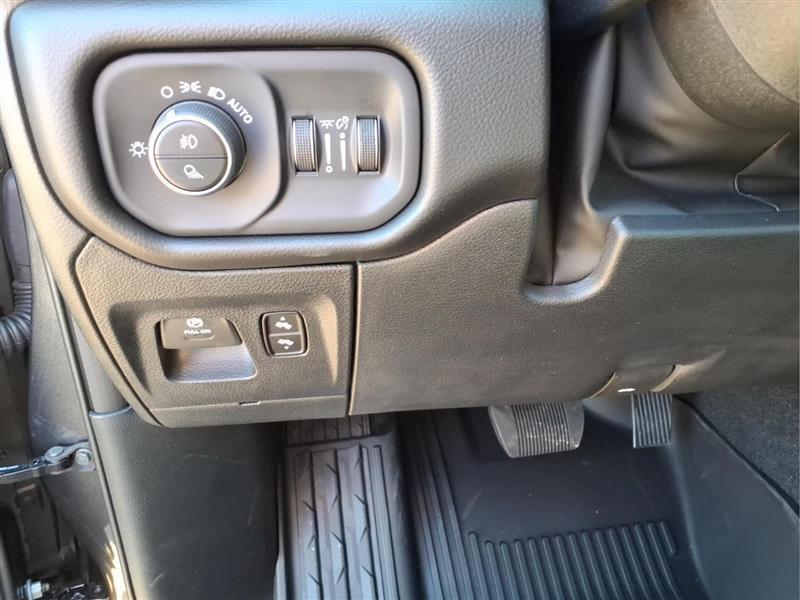 RAM 1500 Laramie Crew Cab SWB 4WD 2027