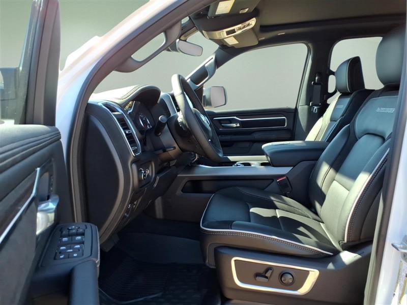 RAM 1500 Laramie Crew Cab SWB 4WD 2027