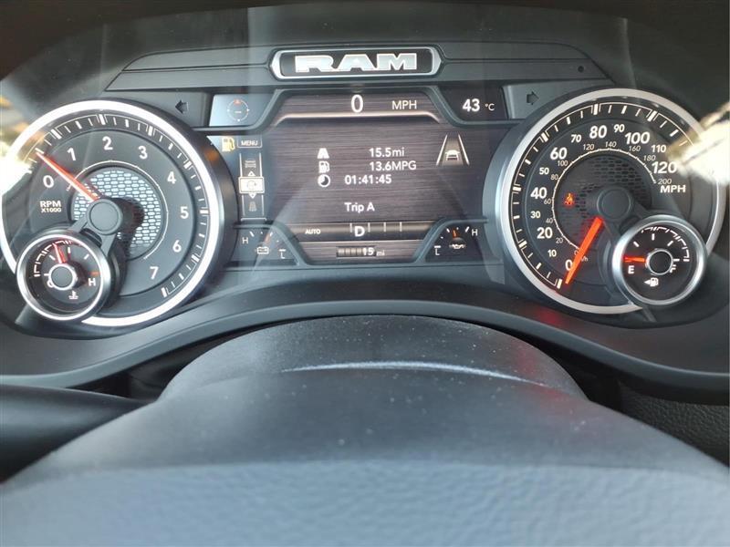 RAM 1500 Laramie Crew Cab SWB 4WD 2027
