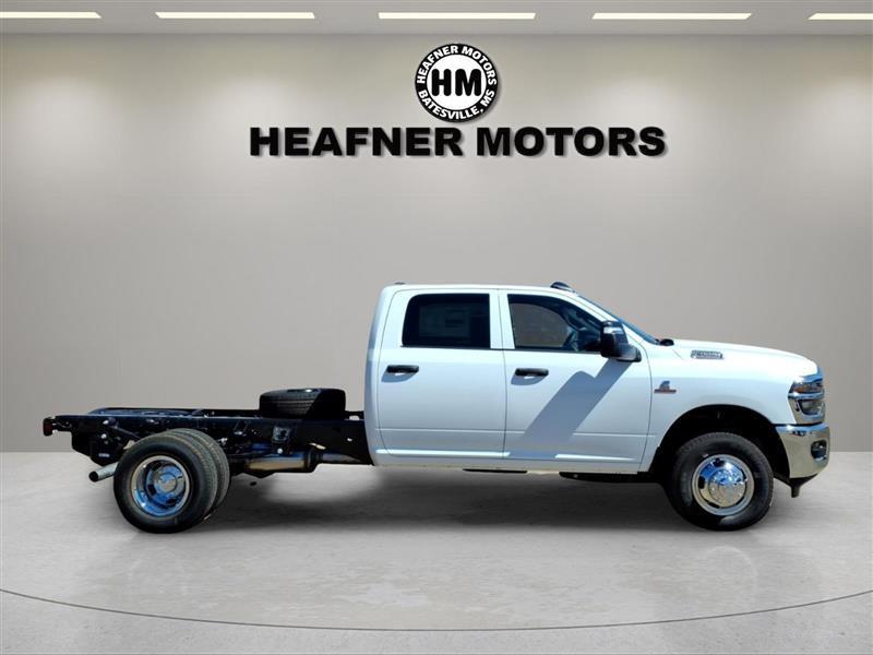 RAM 3500 Crew Cab 4WD DRW 2027