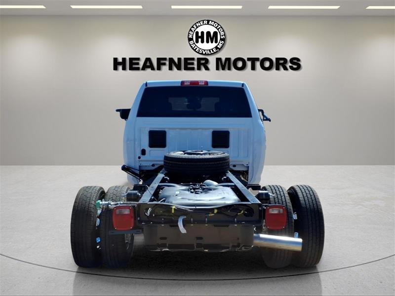 RAM 3500 Crew Cab 4WD DRW 2027