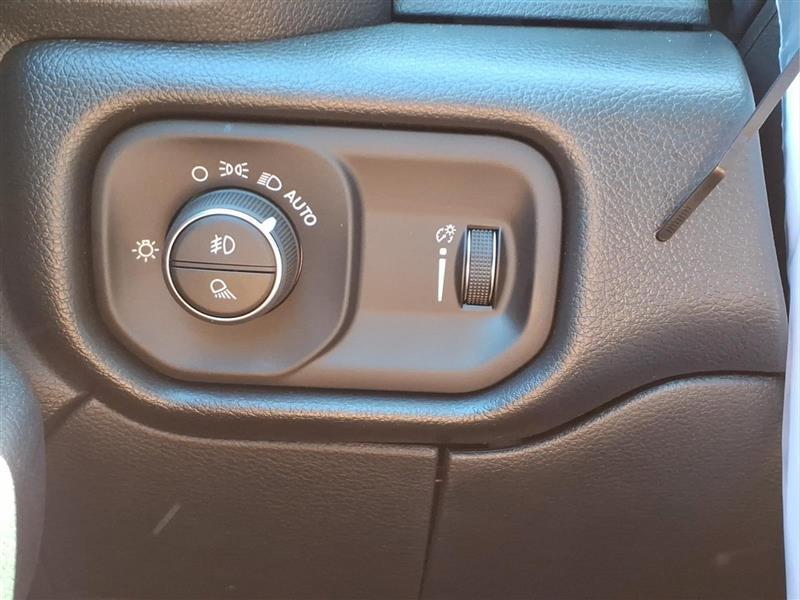 RAM 3500 Crew Cab 4WD DRW 2027