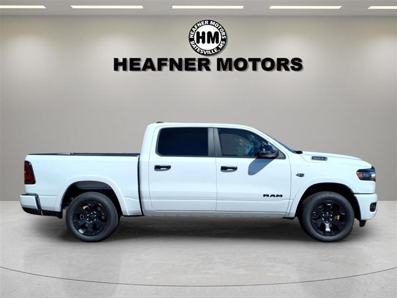 RAM 1500 Big Horn Crew Cab SWB 4WD 2027