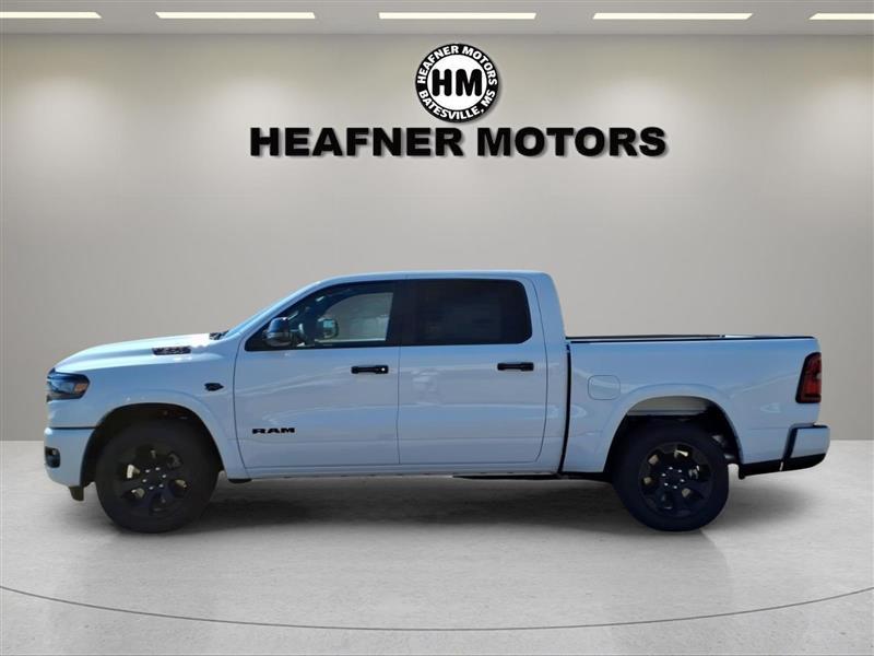 RAM 1500 Big Horn Crew Cab SWB 4WD 2027