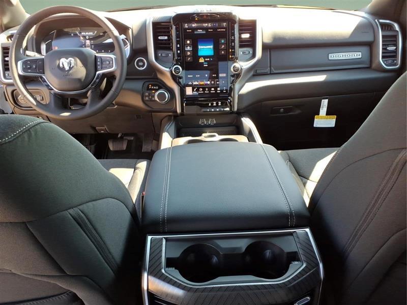 RAM 1500 Big Horn Crew Cab SWB 4WD 2027