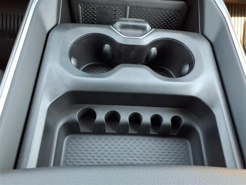 RAM 1500 Big Horn Crew Cab SWB 4WD 2027