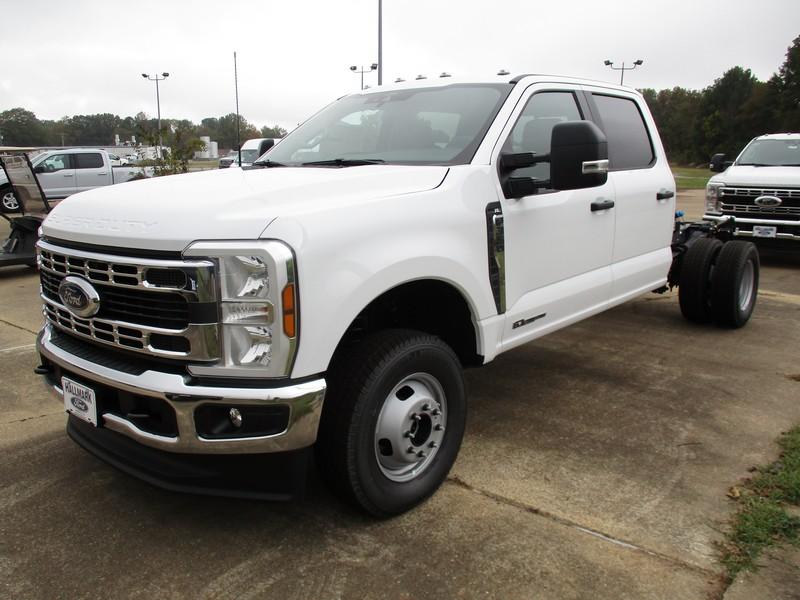 2026 Ford F-350 SD XL Crew Cab Long Bed DRW 4WD