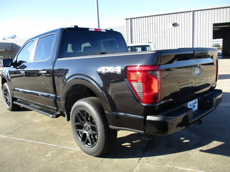 Ford F-150 STX SuperCrew 4WD 2025