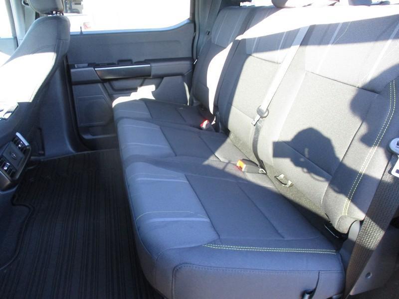 Ford F-150 STX SuperCrew 4WD 2025