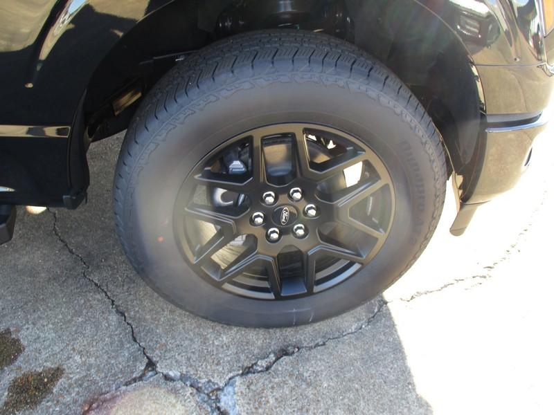 Ford F-150 STX SuperCrew 4WD 2025