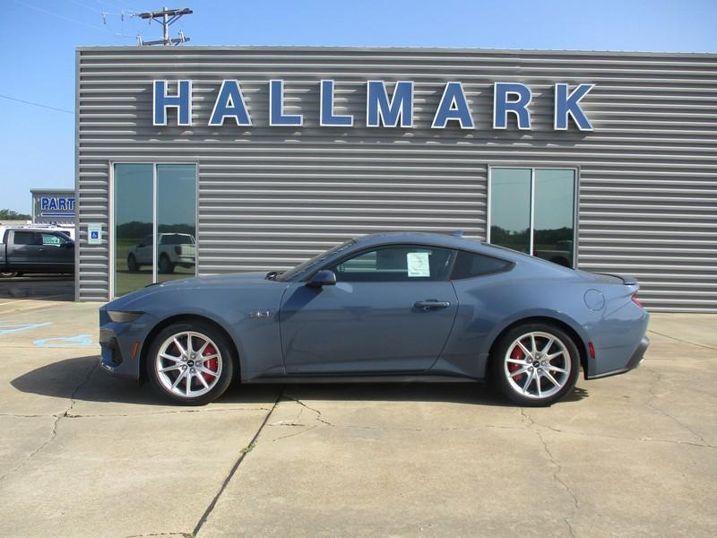 Ford Mustang GT Premium Coupe 2025