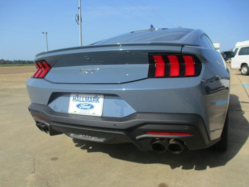 Ford Mustang GT Premium Coupe 2025
