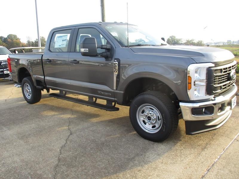 2026 Ford F-250 SD XL Crew Cab 4WD