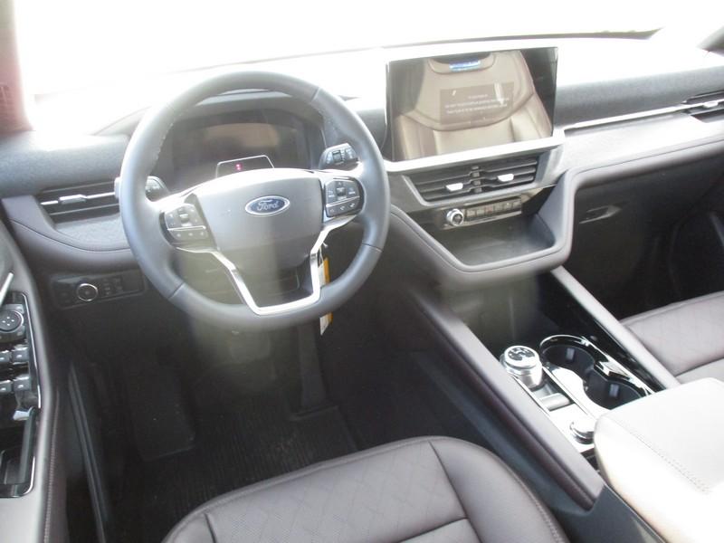 Ford Explorer Platinum 2026