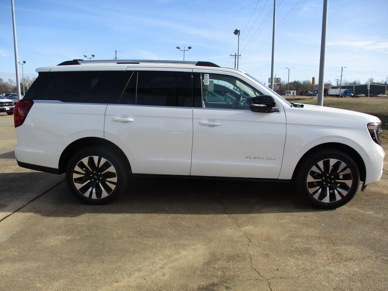 Ford Expedition Platinum 4WD 2025