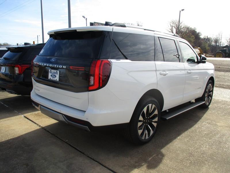 Ford Expedition Platinum 4WD 2025