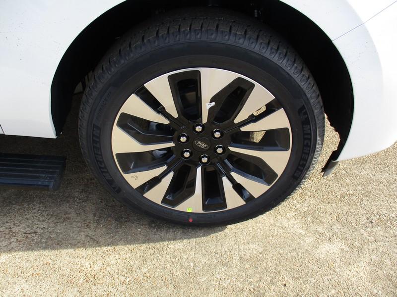 Ford Expedition Platinum 4WD 2025