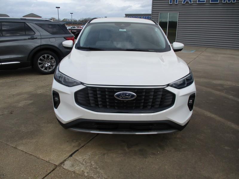 Ford Escape Platinum AWD 2026