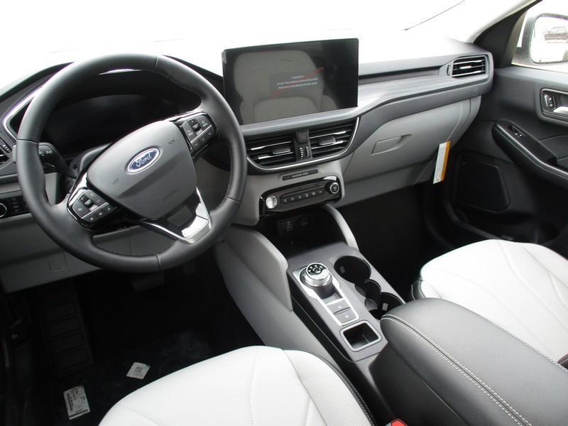 Ford Escape Platinum AWD 2026