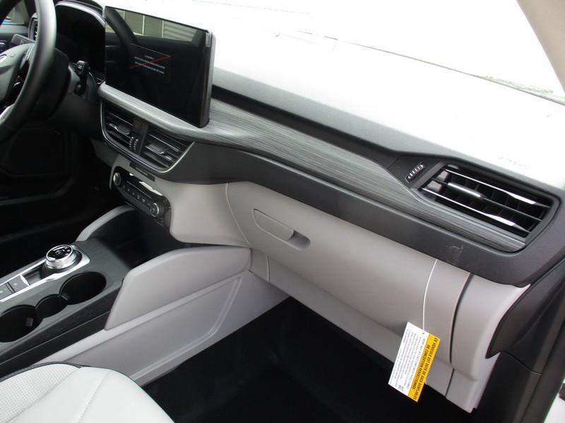 Ford Escape Platinum AWD 2026