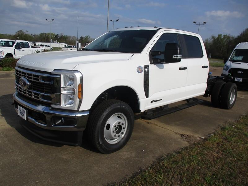 2026 Ford F-350 SD XL Crew Cab Long Bed DRW 4WD