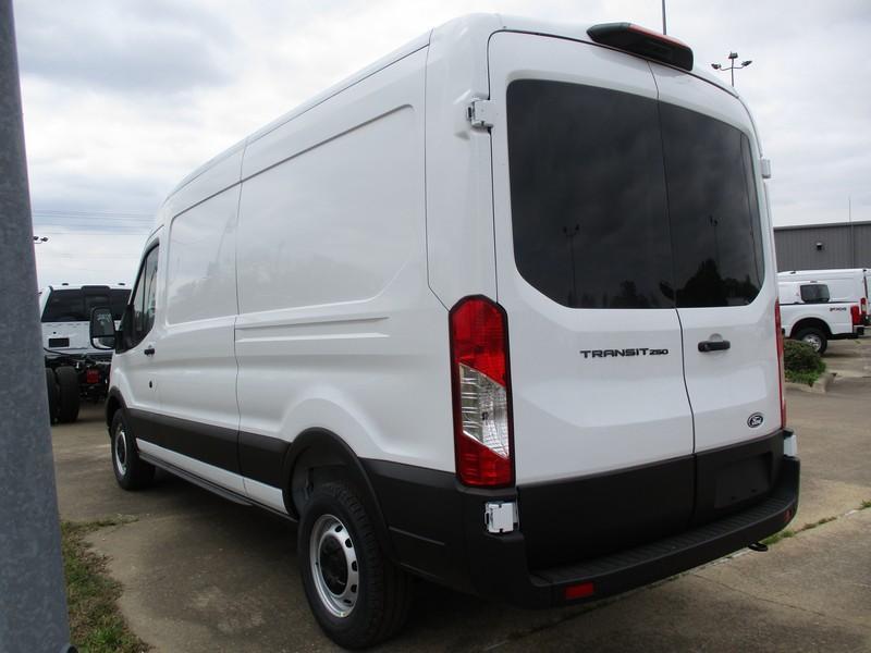 Ford Transit 250 Van 2026