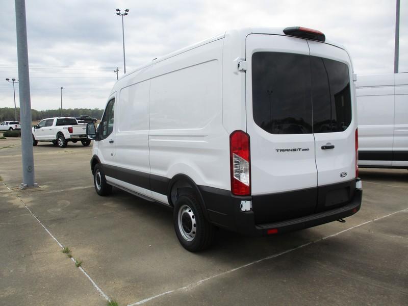 Ford Transit 250 Van 2026