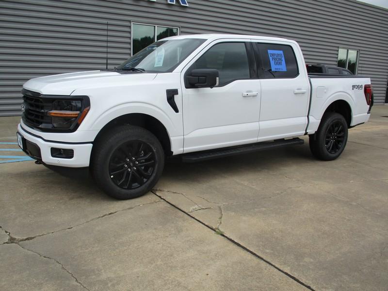 Ford F-150 XLT SuperCrew 4WD 2026