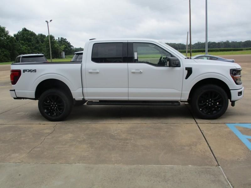 Ford F-150 XLT SuperCrew 4WD 2026