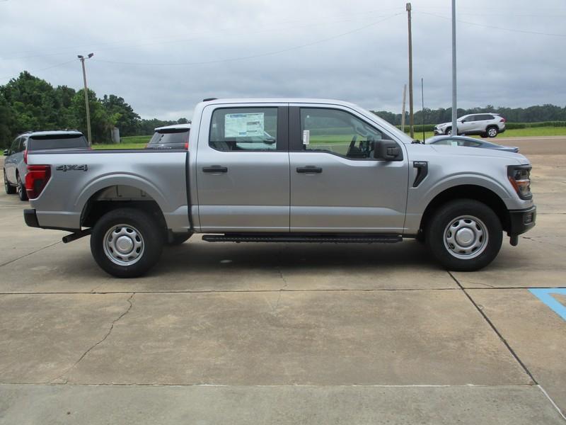 Ford F-150 XL SuperCrew 4WD 2026