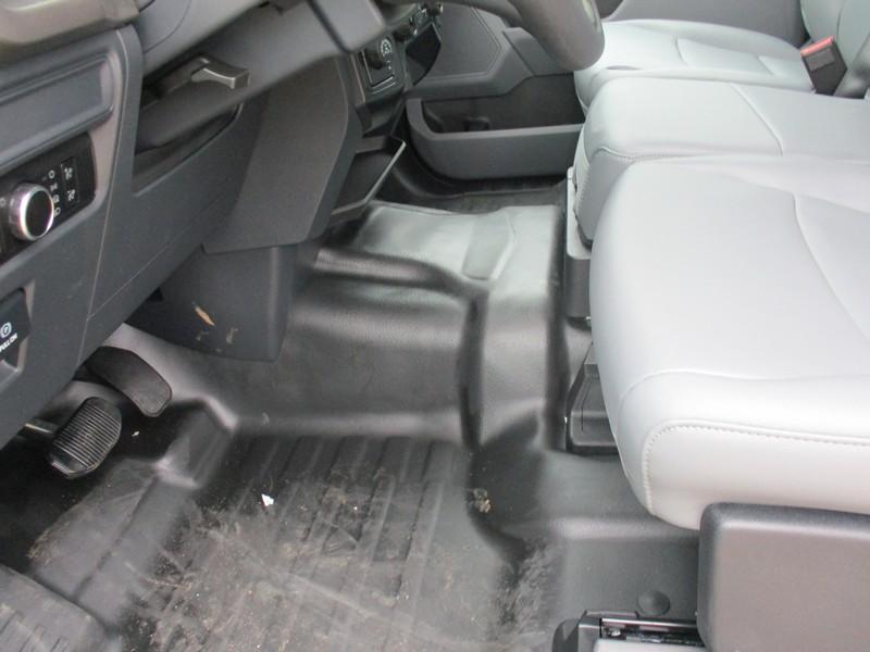 Ford F-150 XL SuperCrew 4WD 2026