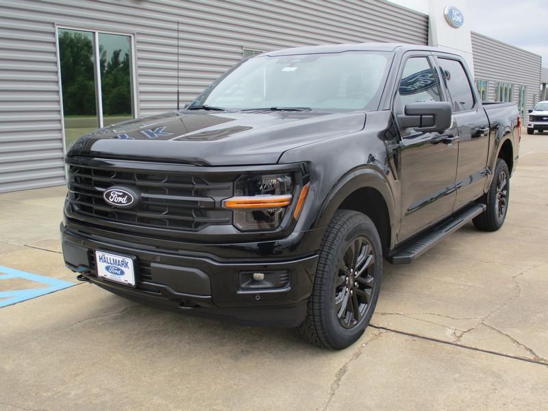Ford F-150 XLT SuperCrew 4WD 2026