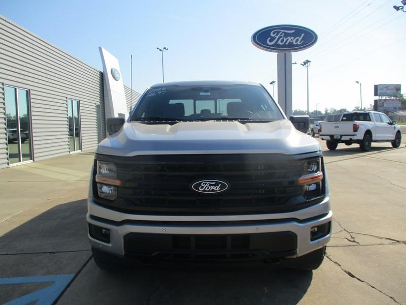 Ford F-150 XLT SuperCrew 4WD 2026