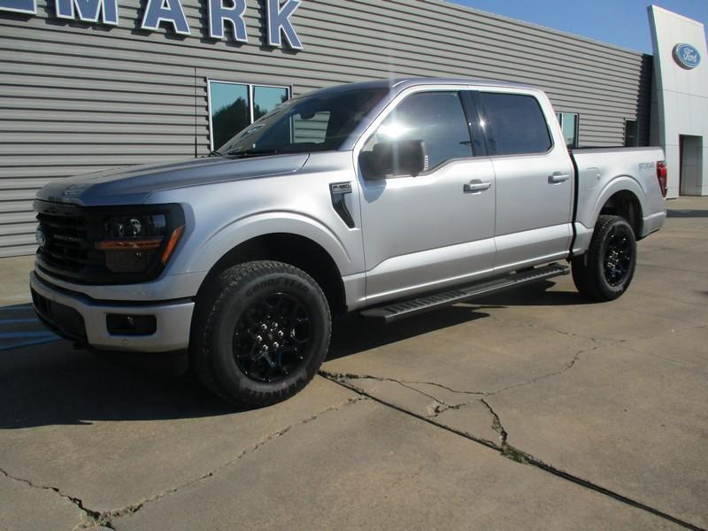 Ford F-150 XLT SuperCrew 4WD 2026