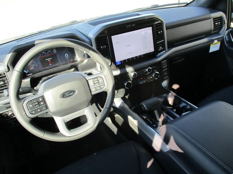 Ford F-150 XLT SuperCrew 4WD 2026