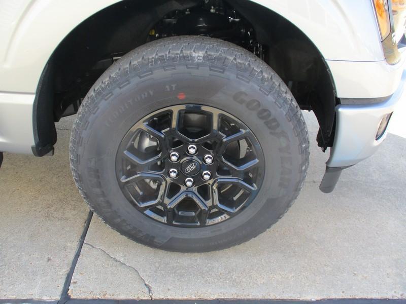 Ford F-150 XLT SuperCrew 4WD 2026