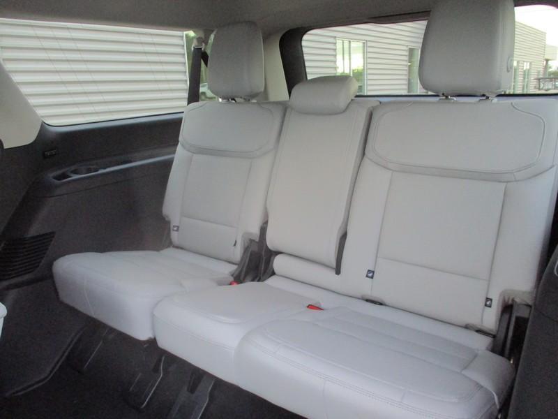 Ford Expedition MAX Platinum 2027