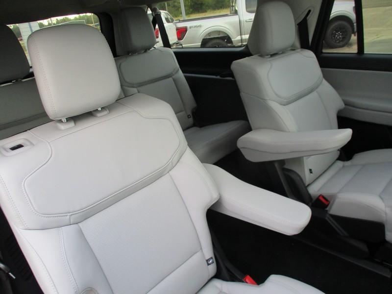 Ford Expedition MAX Platinum 2027