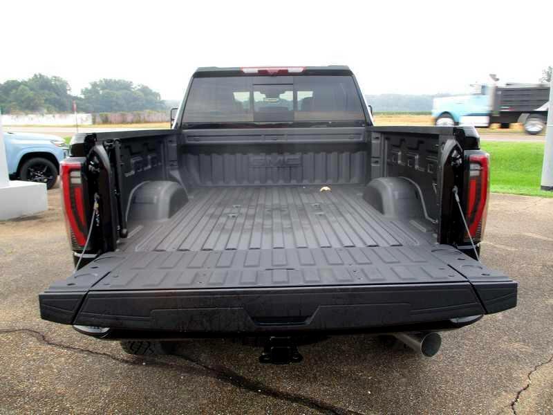 2025 Gmc Sierra HD AT4X photo 9