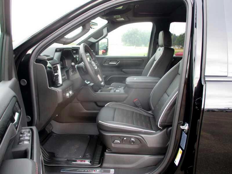 2025 Gmc Sierra HD AT4X photo 12
