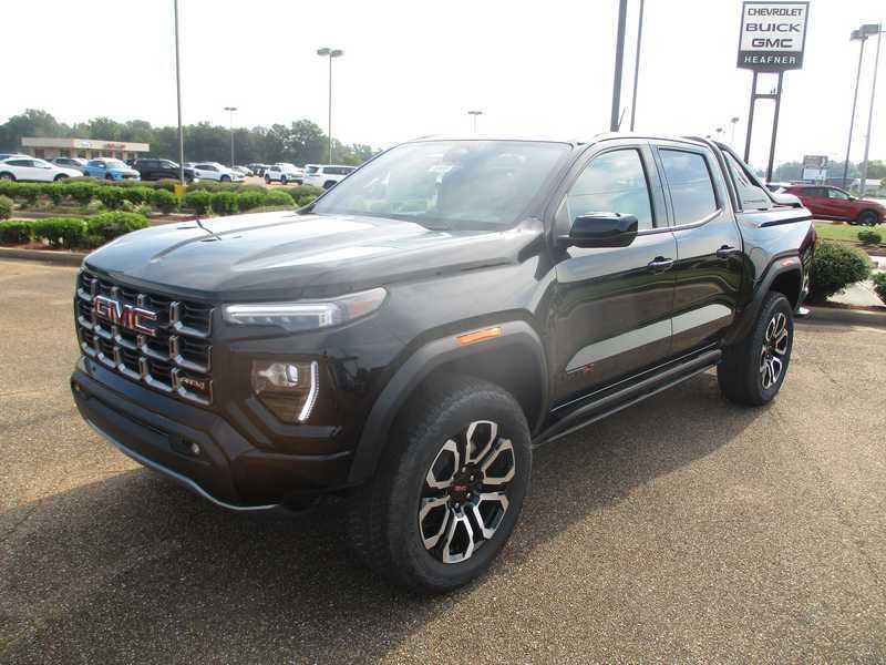 GMC Canyon AT4 Crew Cab 4WD 2025 GMC Canyon AT4 Crew Cab 4WD 2025