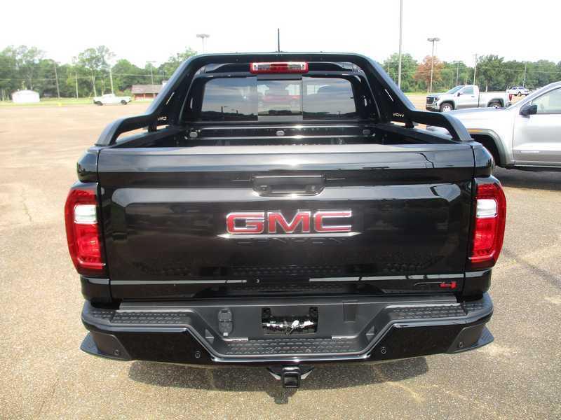 GMC Canyon AT4 Crew Cab 4WD 2025 GMC Canyon AT4 Crew Cab 4WD 2025